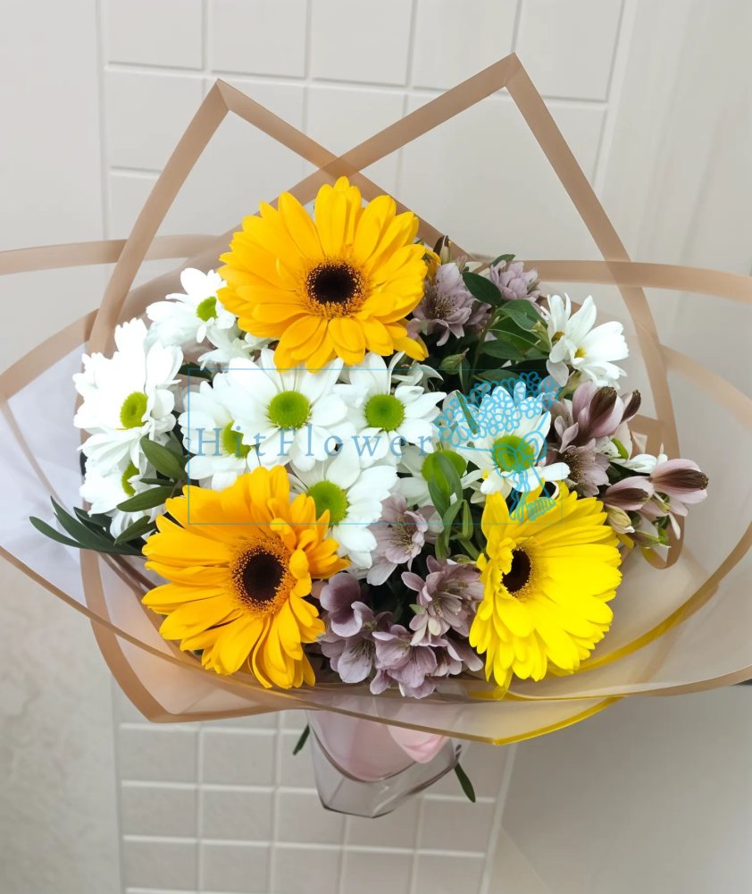 Букет цветов из: Розы, Герберы и Хризантемы